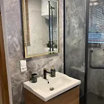 Apartment Metro *